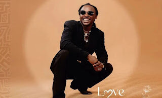 SquarePic 20220817 06544969