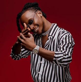 SquarePic 20220817 07054996