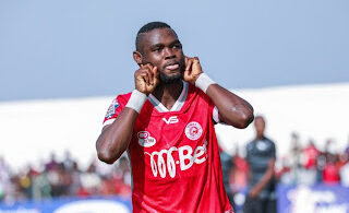 SquarePic 20230312 05564273