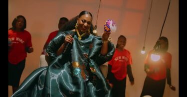 Bella Kombo - Seen The Light